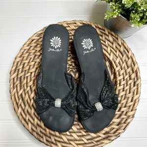 Yellow Box Black slide Sandals